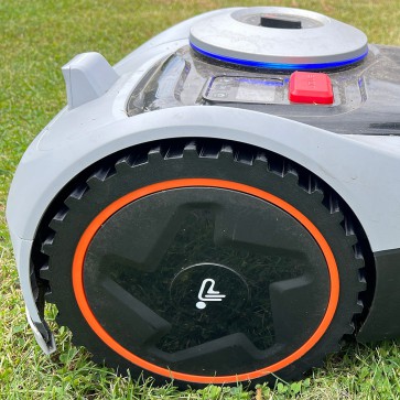 Axis Line Radschutz kompatibel Segway Navimow i105e & i108e – TPU Schutzkappen für Originalräder – Zubehör für Mähroboter, einfache Montage ohne Schrauben, optisch hochwertiges Design (Rad schwarz)